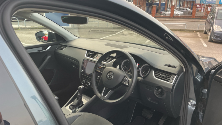 Skoda Octavia 2.0 TDI CR SE L 5dr DSG [7 speed] Diesel Estate